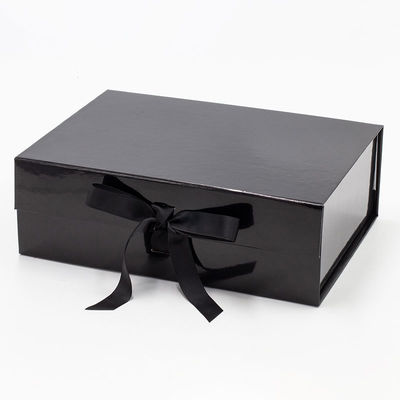 Buy Black 2mm Clothing Hard Gift Boxes Glossy Varnish With String Handle online manufacture